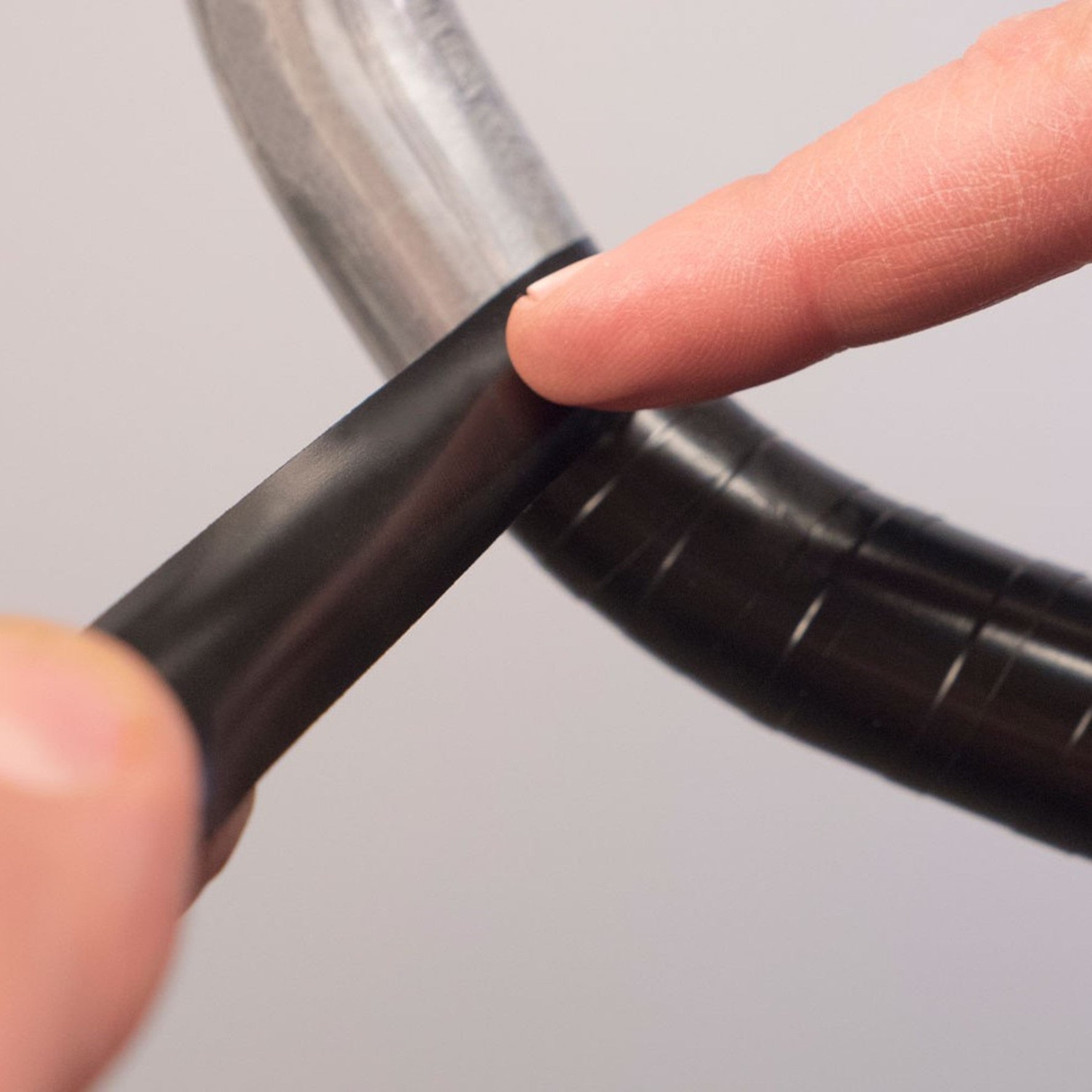 Handlebar Grip Repair Finishing Tape (Black) – emf Sports